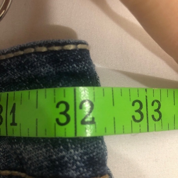 Womens Silver Suki Jeans. Capris. Size 32”. - Picture 4 of 8